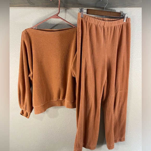 Pants - GRAFF CALIFORNIA WEAR, women peach  fleece jogger set size medium